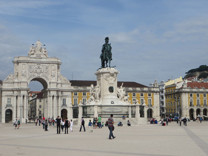 Lisbona, un invito a visitarla