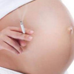 Monito ai genitori, fumare altera il Dna del feto