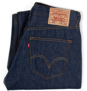 Jeans, la storia di una pantalone divenuto stile