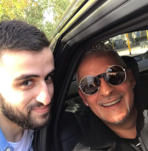 Luca, l’abbraccio con il campione Roberto Baggio