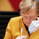 Merkel, senza visione europea una continua discesa