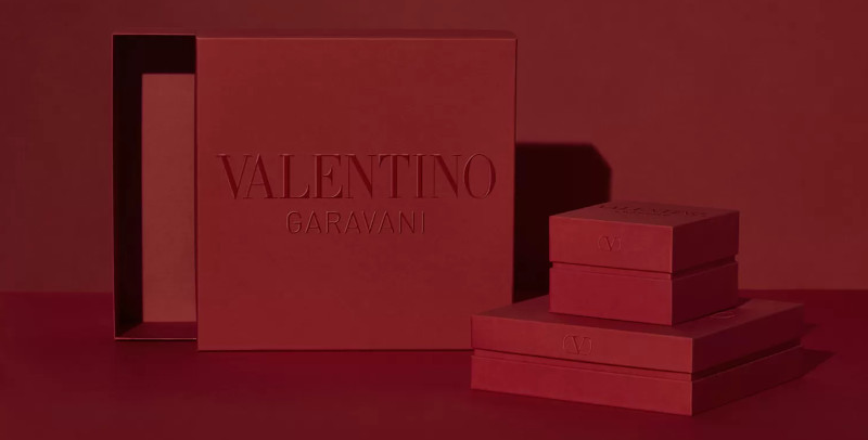 Valentino, nuovo brand identity packaging